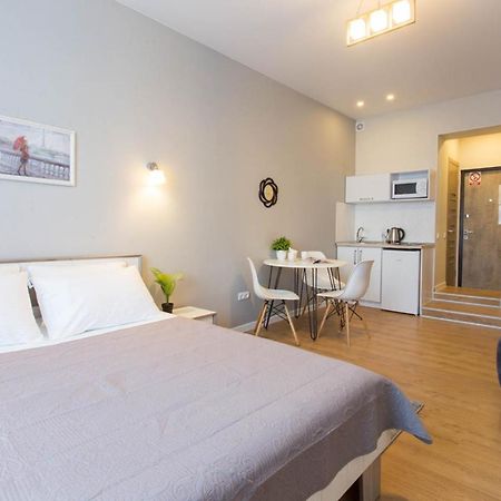 New Studio, Metro Yaroslava Mudroho And Universytet - Chernyshevska Str 95-3 哈尔科夫 外观 照片